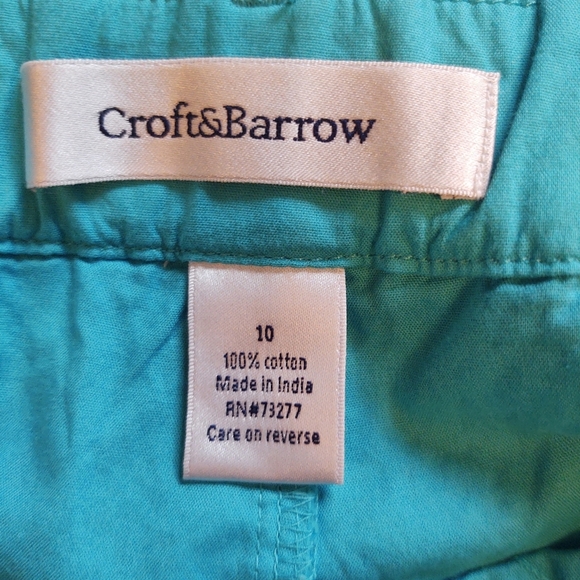 Croft & Barrow Size 10 Teal Eyelet Shorts! - Picture 2 of 6